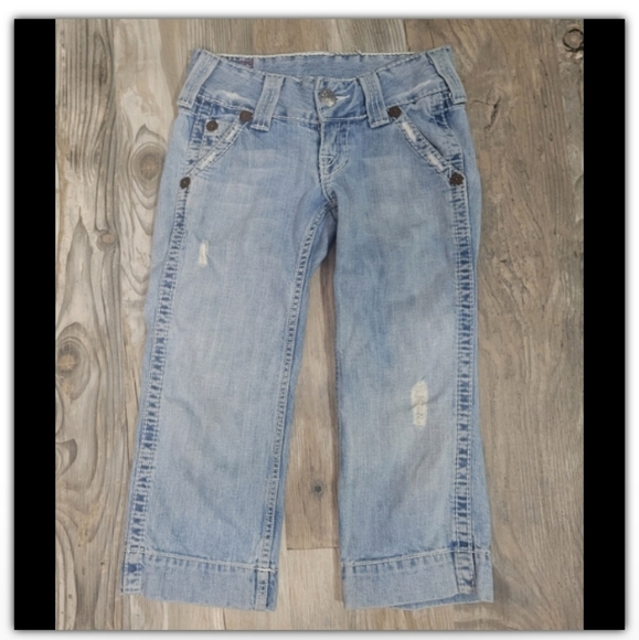 True Religion Bermuda jeans shorts size 25 - Picture 1 of 5